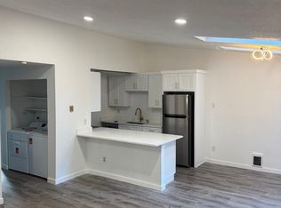 201 E 36th St APT A, Tacoma, WA 98404
