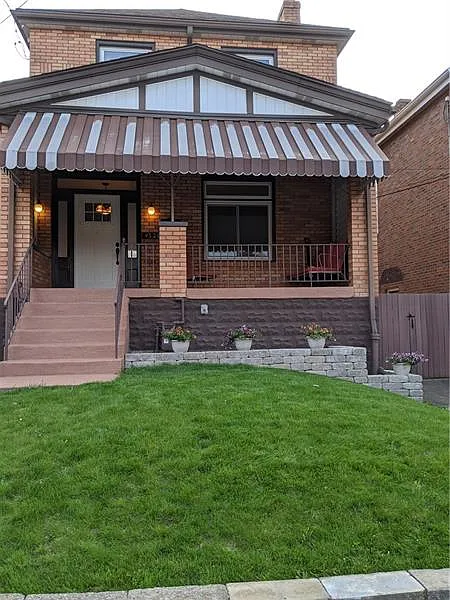 4328 Winterburn Ave photo 1