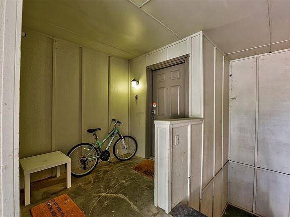 2nd image of 1821 E Lindsey St APT 4