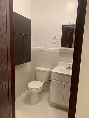 Rented by 18 REALTY | media 12