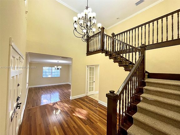 2nd image of 1285 Algardi Ave