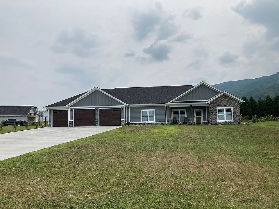 1st image of 135 River Bend Dr