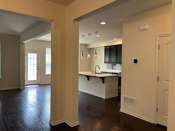3rd image of 617 Margaret Ct