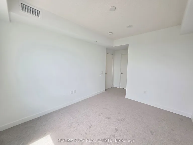 4010 Eglinton Ave W #522 — Photo 14