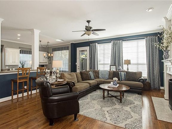 3rd image of 3009 Hallwell Dr