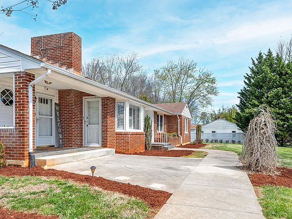 4th image of 1128 Snead Cir