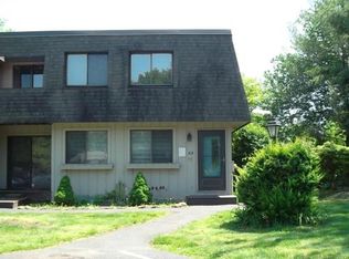 63 Landing Cir #63, Suffield, CT 06078