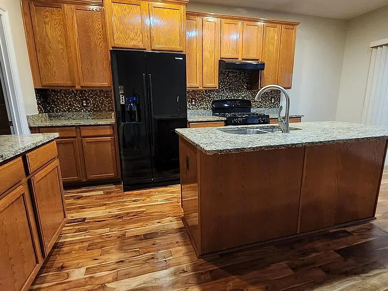 15886 Mackenzie Manor Dr — Photo 7