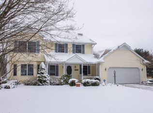 10212 Copper Chase Dr, Granger, IN 46530
