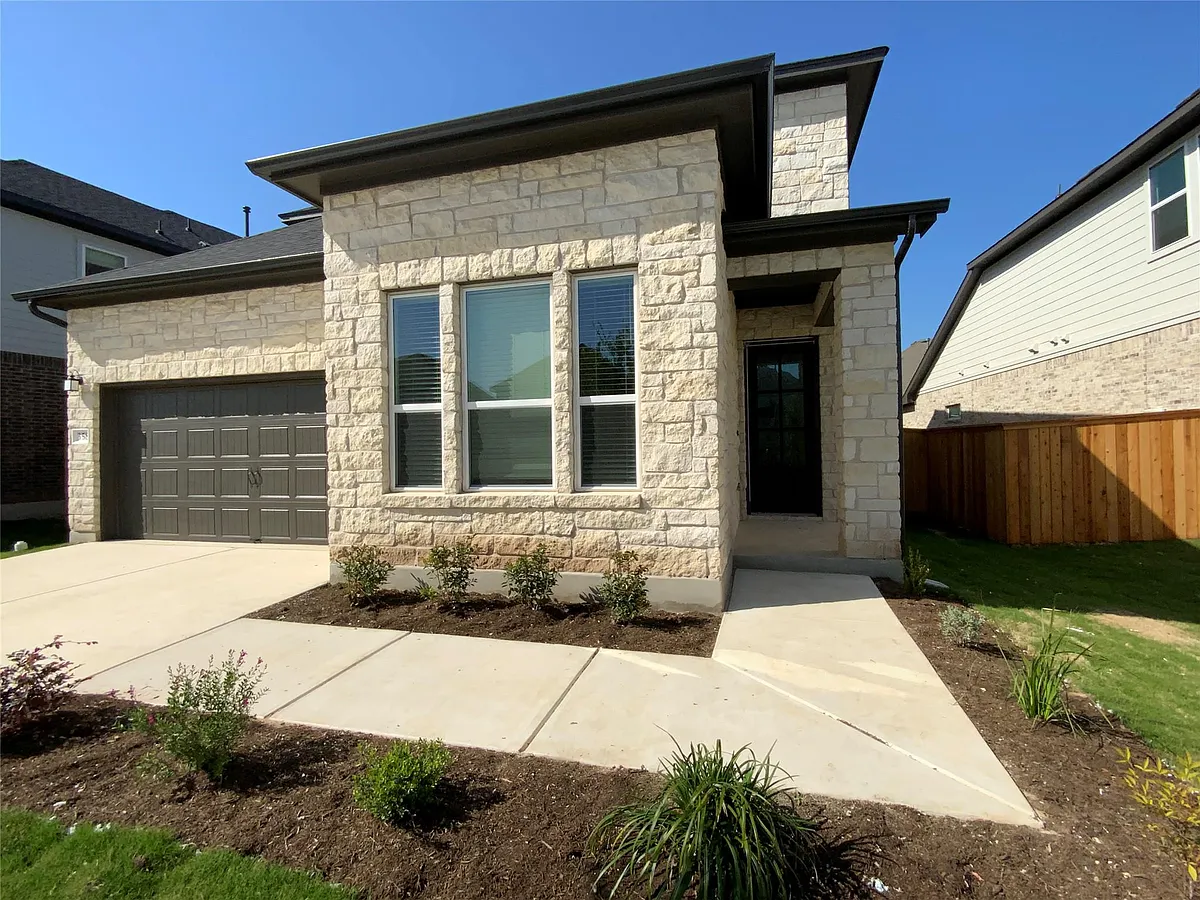 Building Photo - 358 Darley Oak Dr