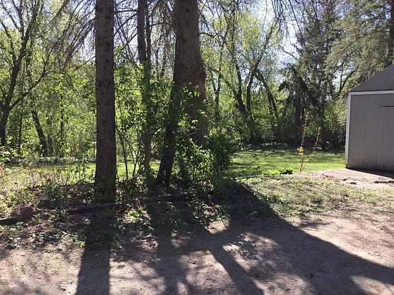2nd image of 1055 Wayzata Blvd W
