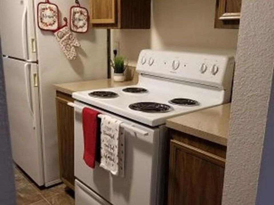 Sunset Villa 360 S Locust St Canby OR Zillow