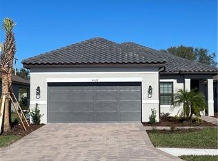 4626 Crest Point Way, Palmetto, FL 34221