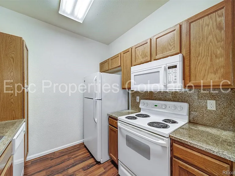 911 S Zeno Way #104 — Photo 9