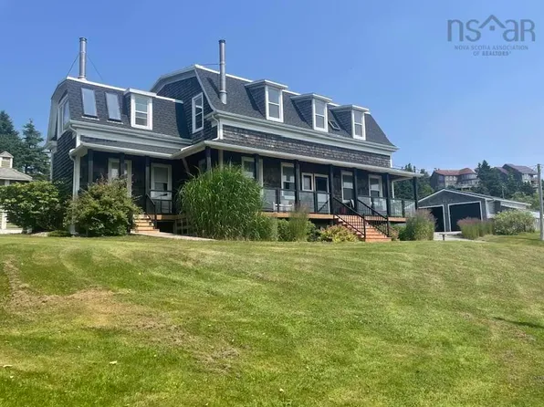2629 Crowell Rd, East Lawrencetown, NS B2Z 1P4
