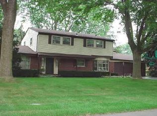 26255 Dundalk St, Farmington, MI