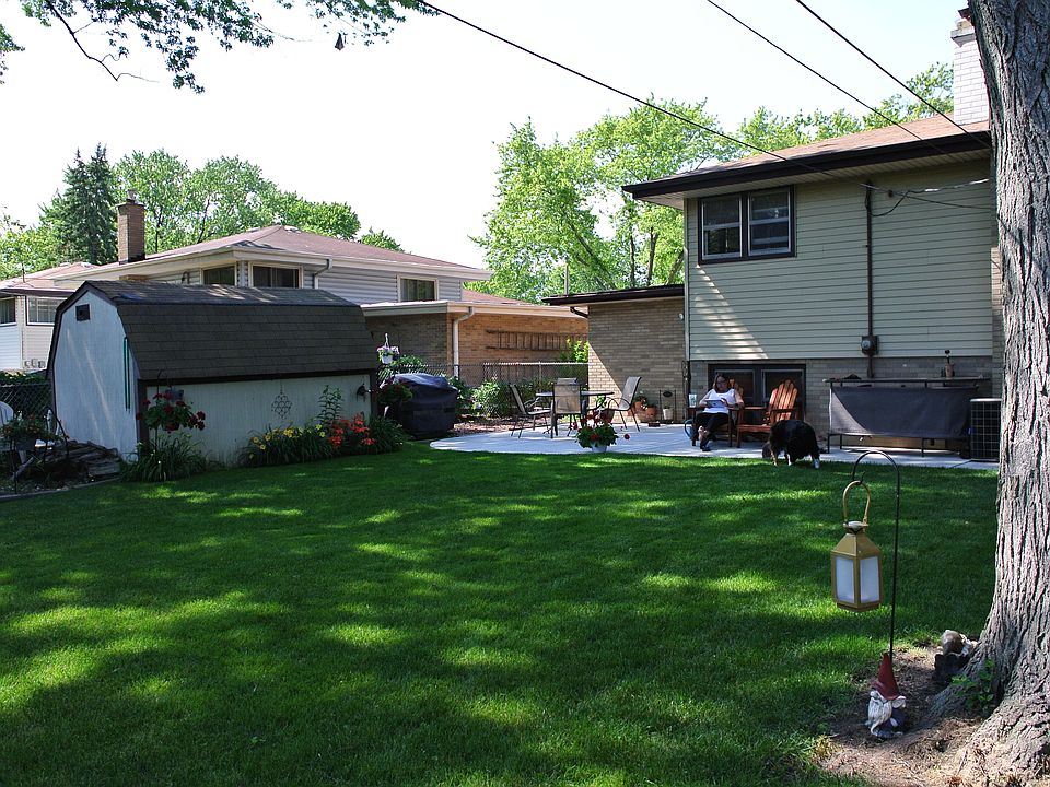 2nd image of 151 E Fremont Ave