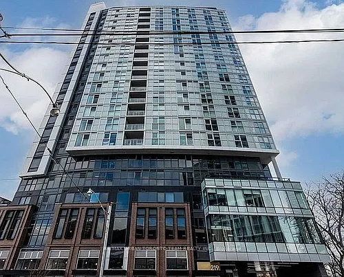 219 Dundas St E Photo 1