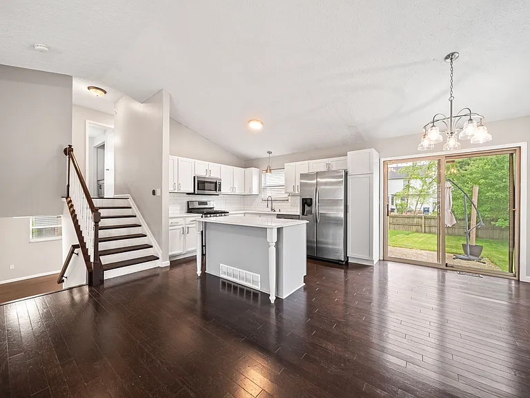 1300 Faunsdale Dr — Photo 8