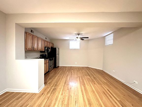 4th image of 617 W Drummond Pl