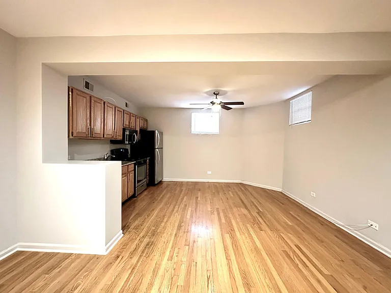 617 W Drummond Pl #GBE — Photo 4