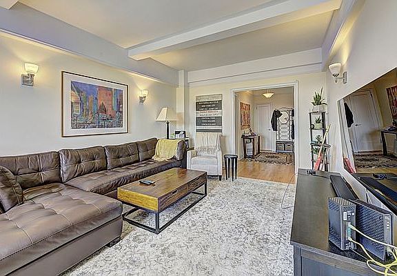 3rd image of 520 Amsterdam Ave #5A