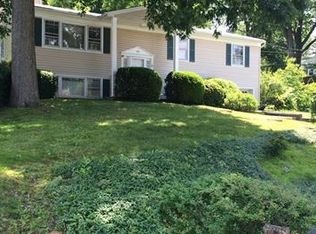 104 Westminster Dr, Yonkers, NY 10710