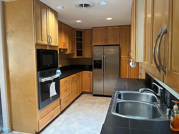 2nd image of 2288 Park Marina Dr