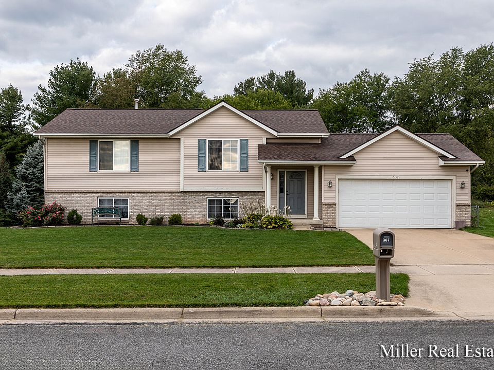 1st image of 307 Lloyd Ct