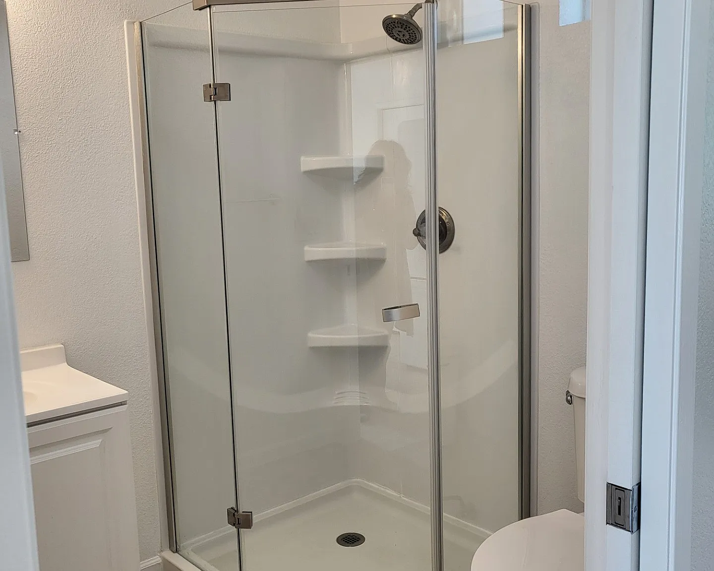 Studio, 281 sqft, $1,300 — Photo 3