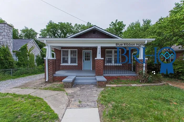 4118 Holston Dr
