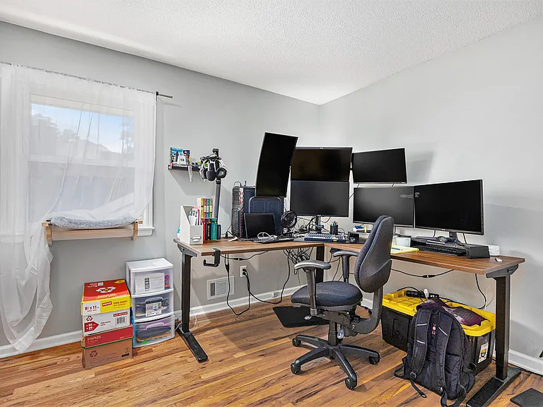 6704 Lakeshore Dr — Photo 13