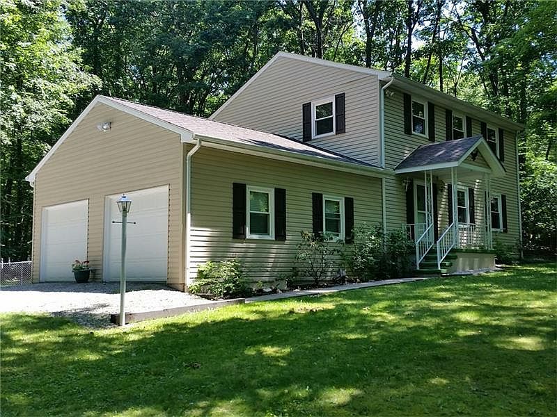 1st image of 1005 Essex Ln