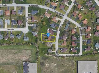 3526 Dale Dr, Crete, IL 60417