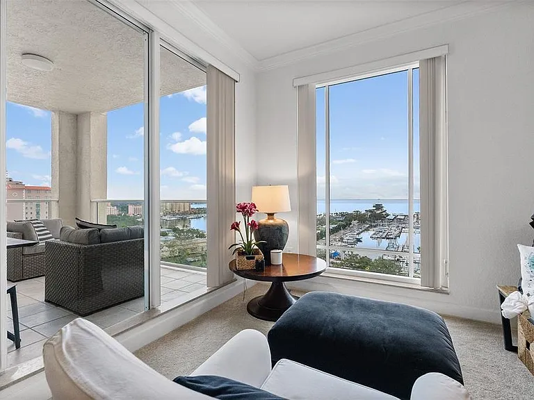 100 Beach Dr NE #1501 — Photo 38