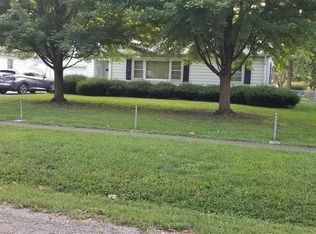 1521 N Stephens Ave, Grandview, IL 62702