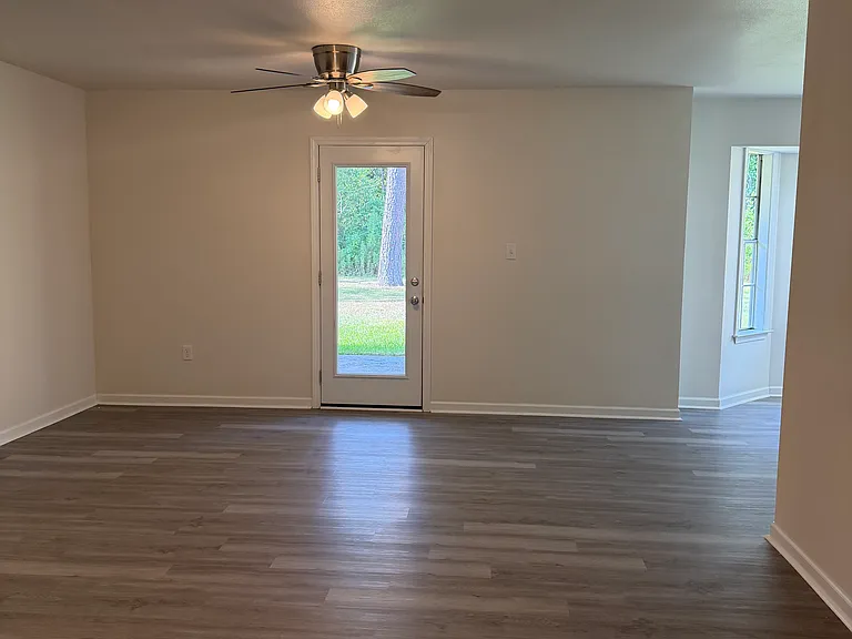 219 Wildwood Dr — Photo 11