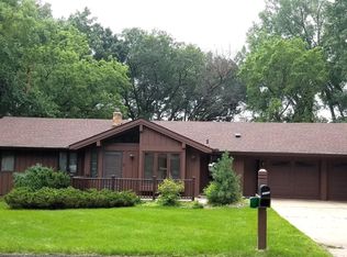 15733 Randall Ln, Minnetonka, MN 55345