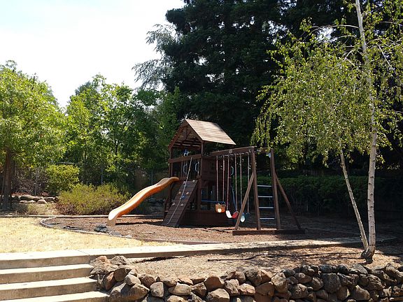 2nd image of 7229 Willowbank Way