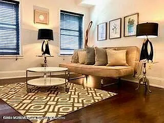 Studio, 460 sqft, $1,800 — Photo 2