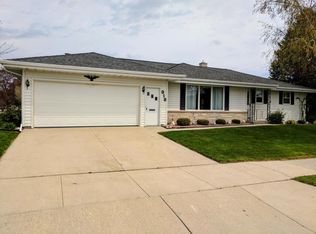 918 Reed Ave, Manitowoc, WI 54220