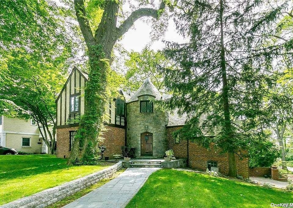 2 Wyngate Place, Great Neck, NY 11021 Zillow