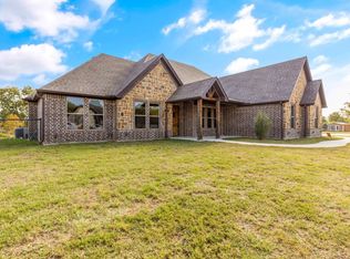 110 Lucky Ridge Ln, Boyd, TX 76023