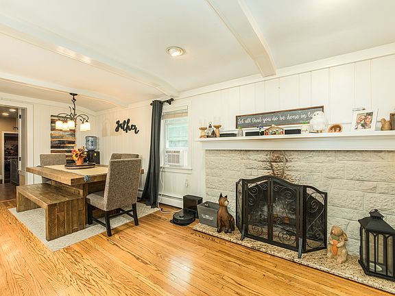 5th image of 5807 Fairmount Ave