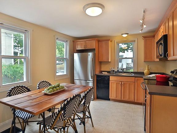 2nd image of 11 Ocean St #11