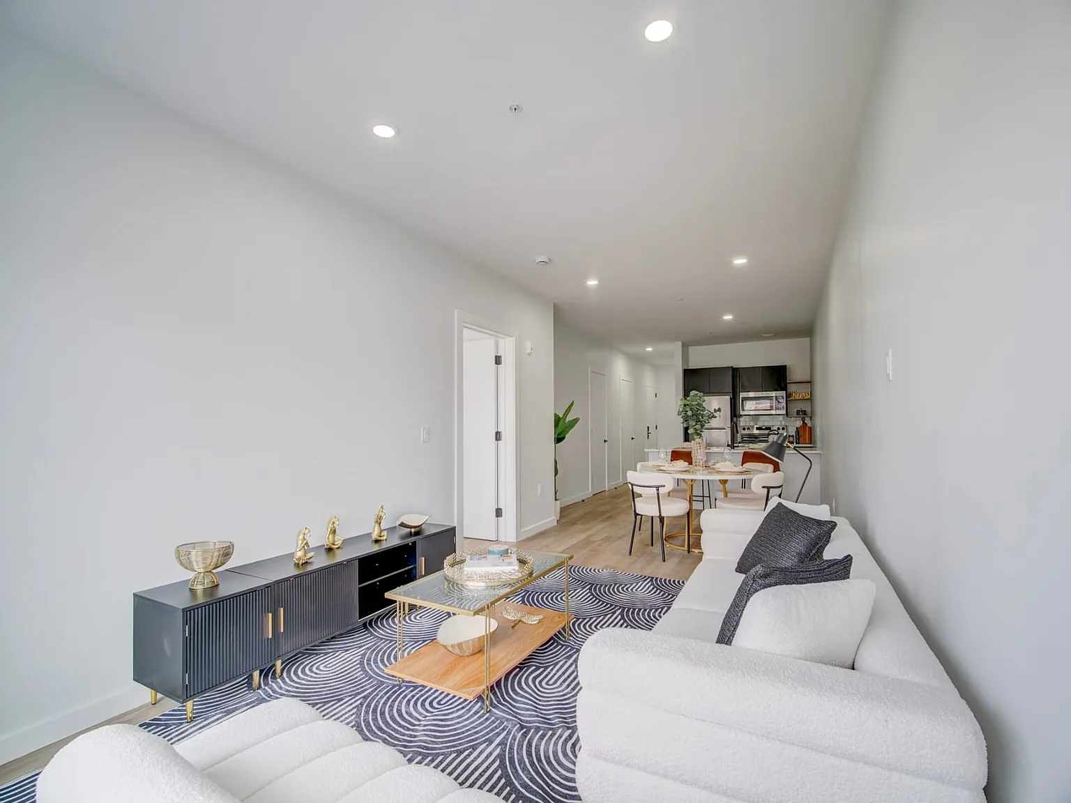 2 bed, $3,025 — Photo 1