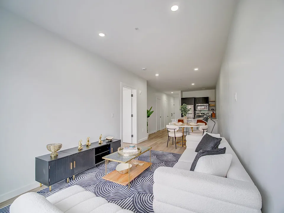 6 Madison St #VAR502