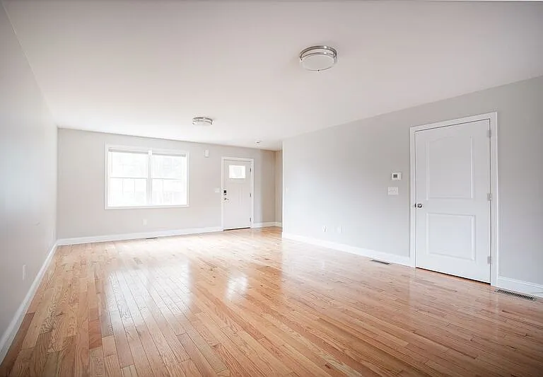 2 James St #1 — Photo 14