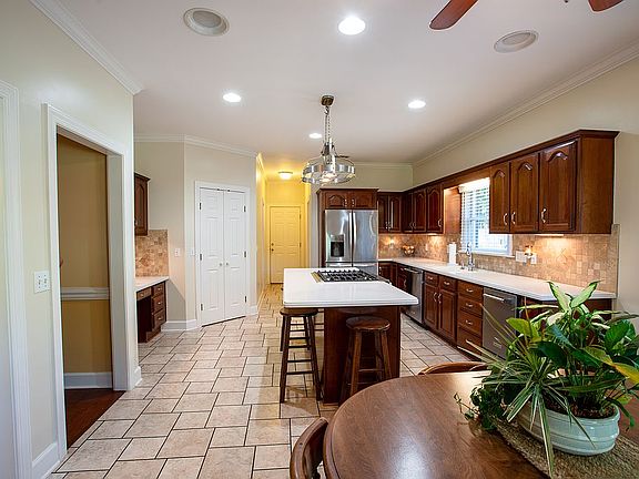 Eat in Kitchen