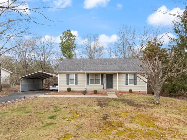 112 Travis Dr, Dickson, TN 37055